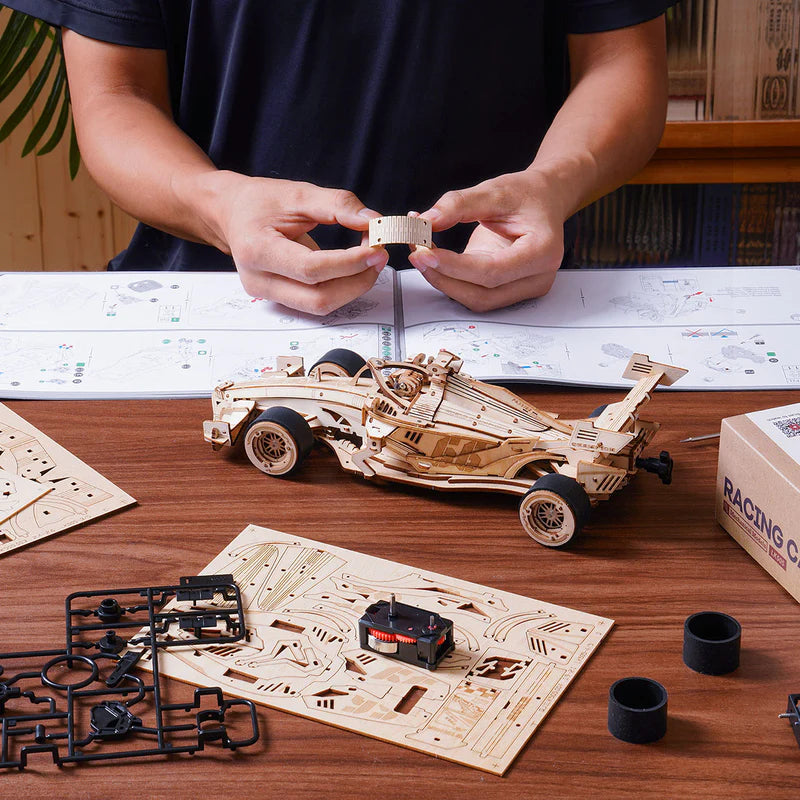3D Holzpuzzle Rennwagen – Mechanisches Modell zum Selberbauen